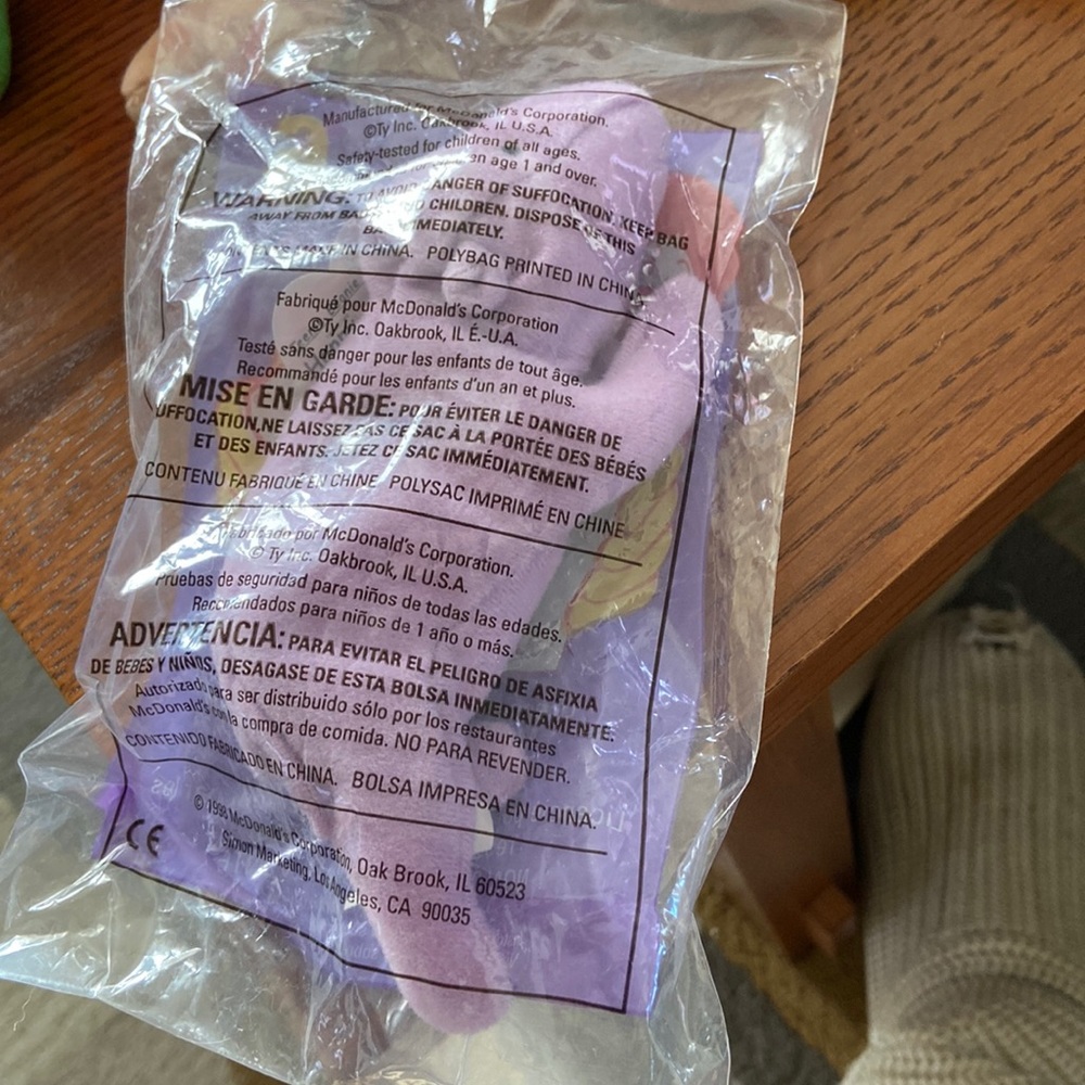 Happy mc Donald’s beanie baby 1998. Rare. New in package